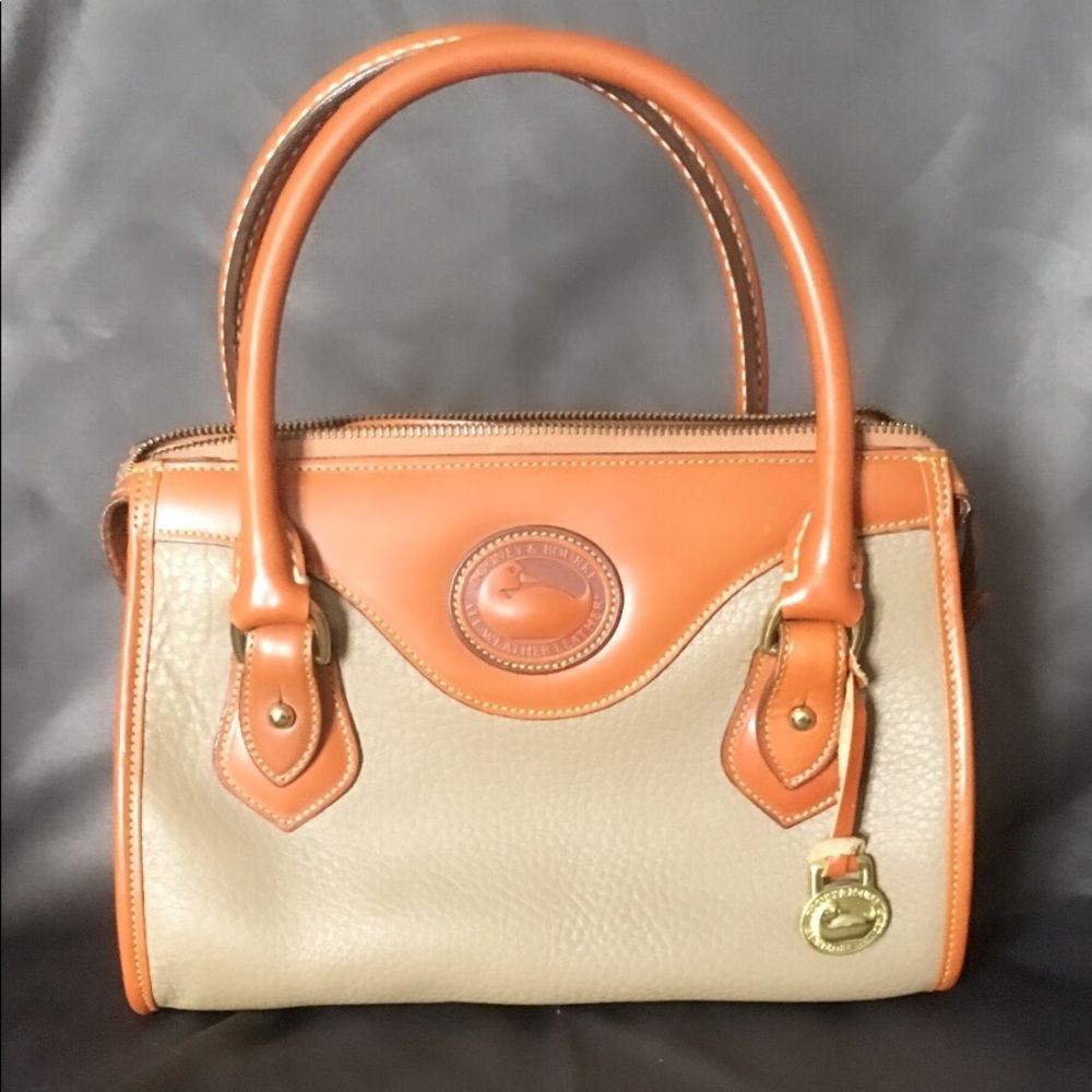 💛DOONEY & BOURKE VINTAGE BAG 💛